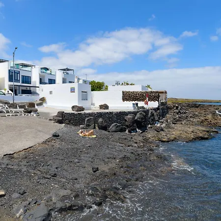 Holiday home Mariate I Casa Frente Al Mar En