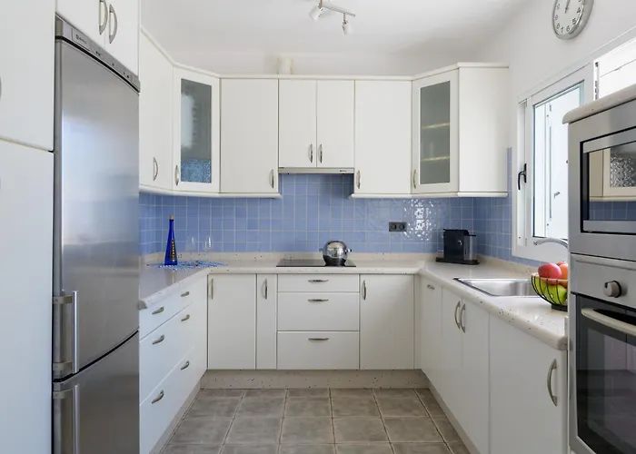 Holiday home Mariate I Casa Frente Al Mar En *